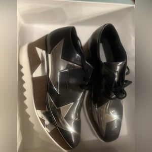 Stella McCartney Elyse Platforms size 39 (9)/Graphite